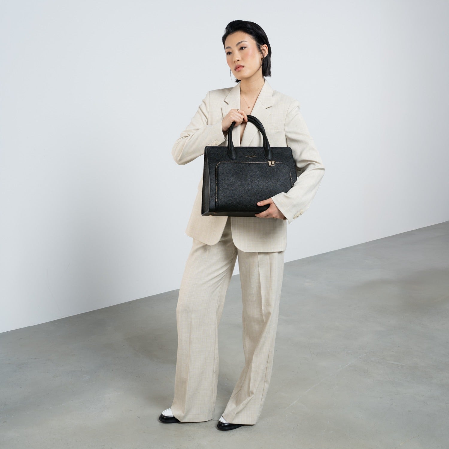 Isabel Bernard Honoré Nadine black calfskin leather handbag with 13 inch laptop compartment IB25110-001-13