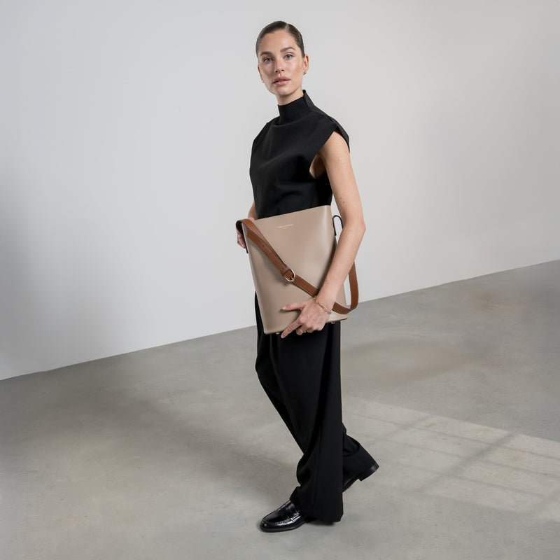 Isabel Bernard Honoré Sac à Bandoulière Taupe IB25085-378-zoom-