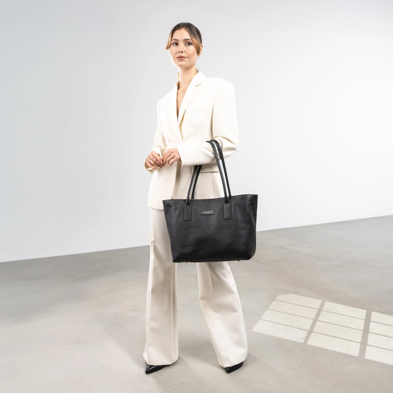 Isabel Bernard Honoré Elin Noir Sac À Épaule En Cuir De Veau IB25111-001-zoom-