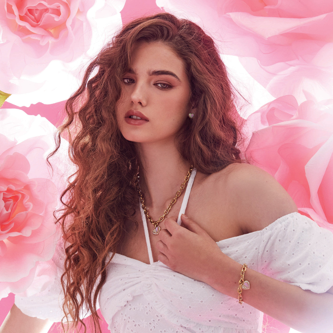 Guess LoveLy Guess Gold-coloured Necklace JUBN03033JWYGLCT-U