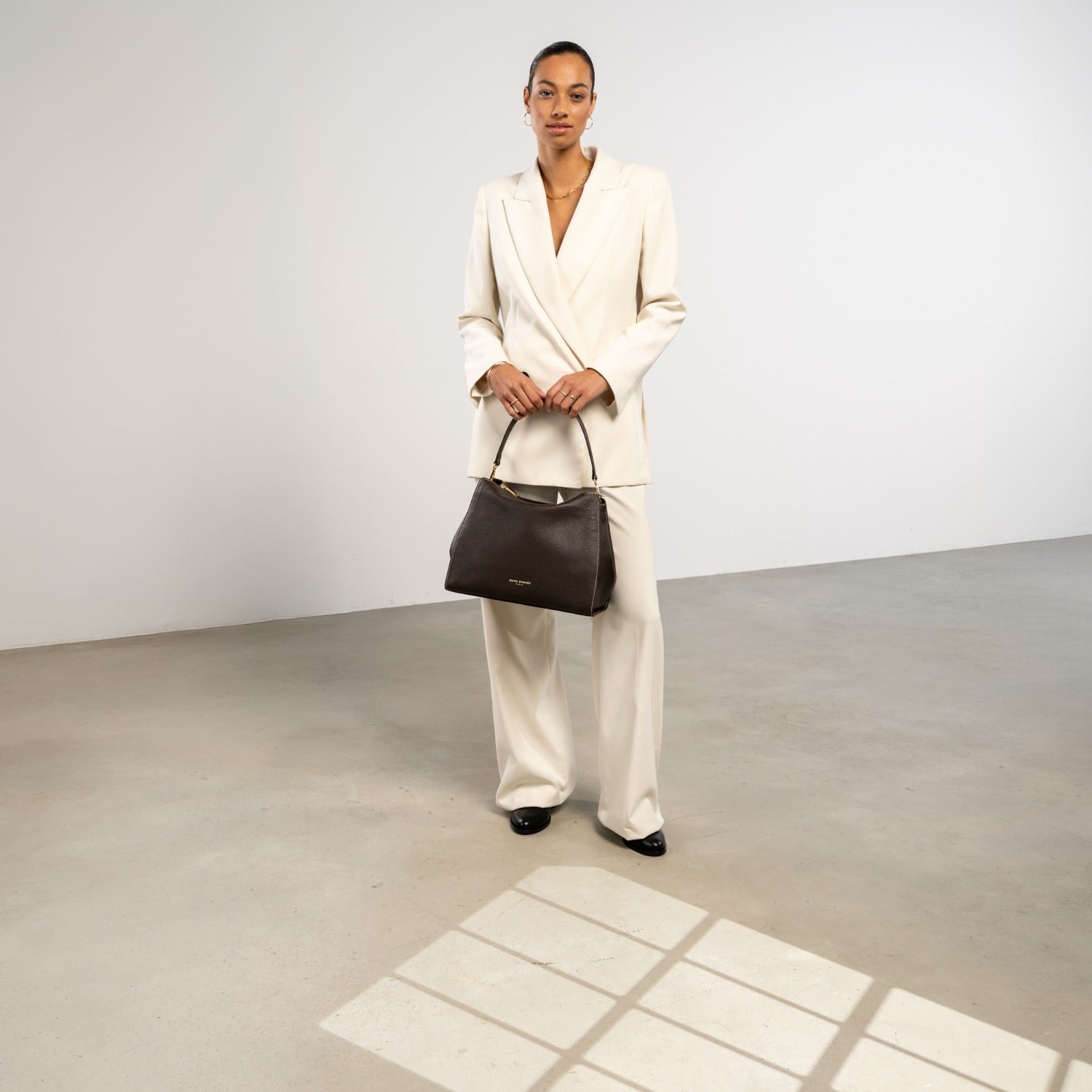 Isabel Bernard Honoré Emma Dark Brown Shoulder Bag IB21134-031