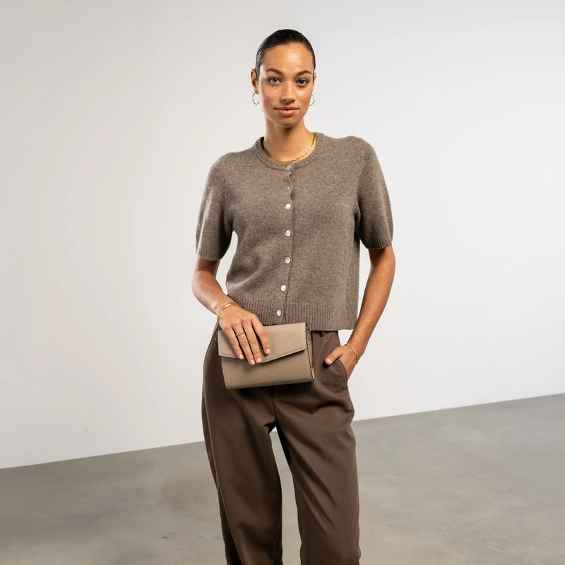 Isabel Bernard Honoré Lina Pochette Taupe Avec Chaîne D’Épaule Amovible IB21135-078-zoom-