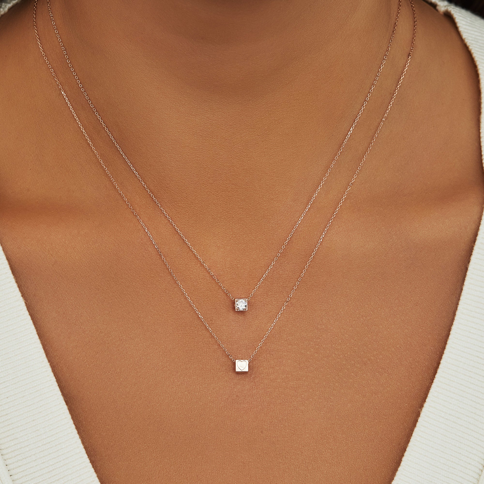 Isabel Bernard La Concorde Felie 14 Carat Rosegold cube Charm IB350049