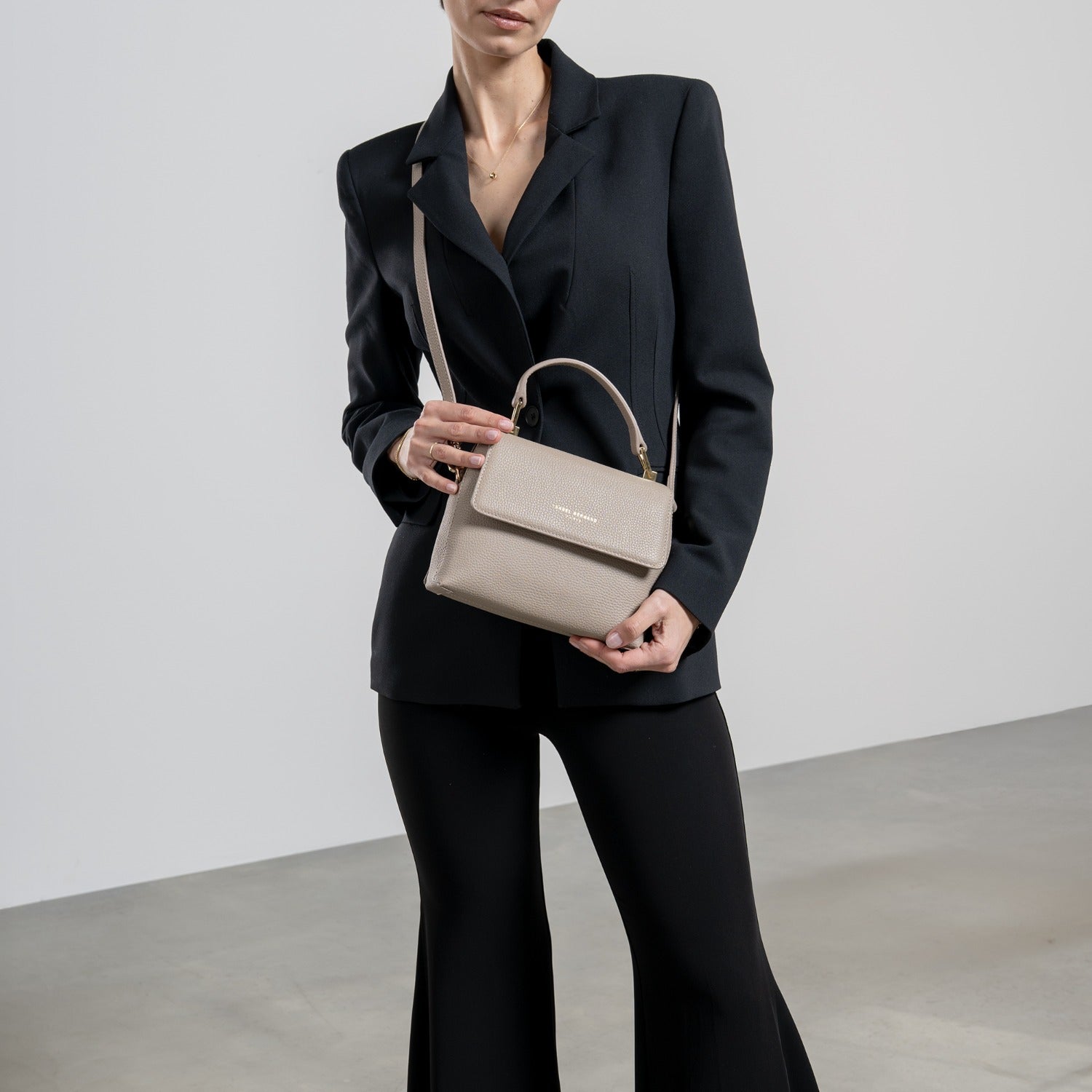 Isabel Bernard Femme Forte Heline Taupe Leather Handbag made of Calfskin IB21039