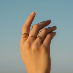 Violet Hamden Sisterhood Moonlit 925 Sterling Zilveren Goudkleurige Ring VH13028G-50 (Maat: 50)