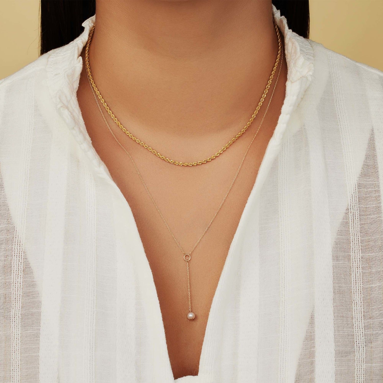 Isabel Bernard Cadeau d'Isabel 14 karat gold necklace and ear studs gift set with freshwater pearls IB90182