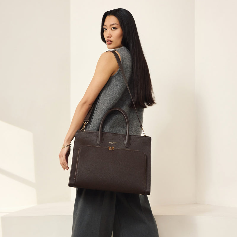 Isabel Bernard Sac à main Nadine en cuir de veau marron avec compartiment pour ordinateur portable IB25087-zoom-