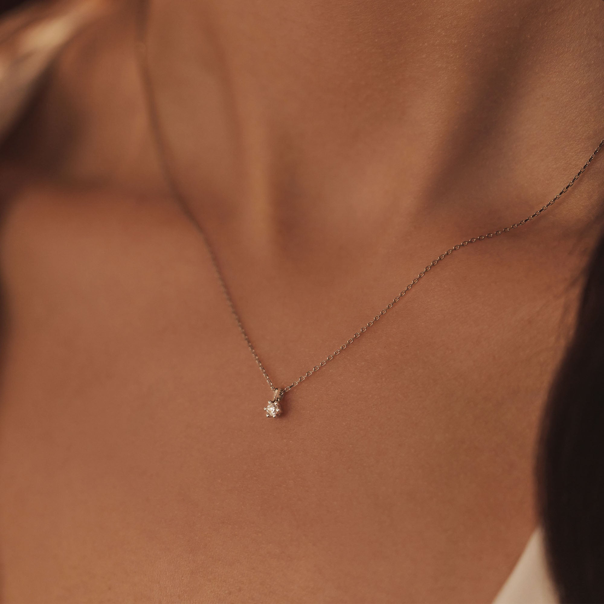 Isabel Bernard De la Paix Emily 14 Carat Whitegold Necklace | diamond 0.05 ct | IBD350014