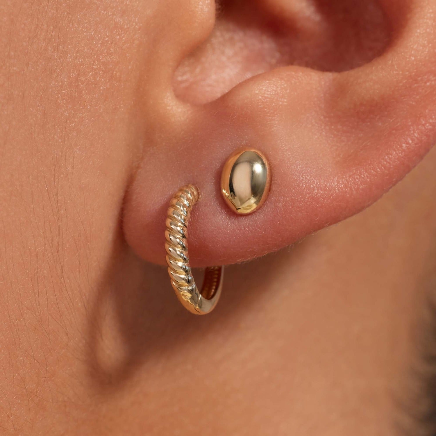 Beloro Jewels La Rinascente Fey 9 karat gold ear studs oval BO360112