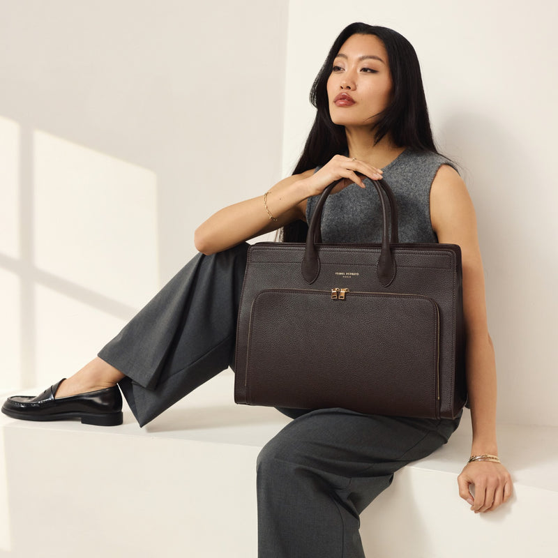 Isabel Bernard Sac à main Nadine en cuir de veau marron avec compartiment pour ordinateur portable IB25087-zoom-