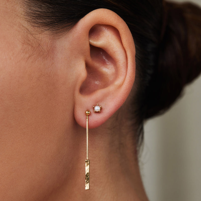 Violet Hamden Sisterhood Moonscape Boucles d’Oreilles Pendantes en Argent 925 Sterling Plaqué Or avec Barre VH16051-zoom-