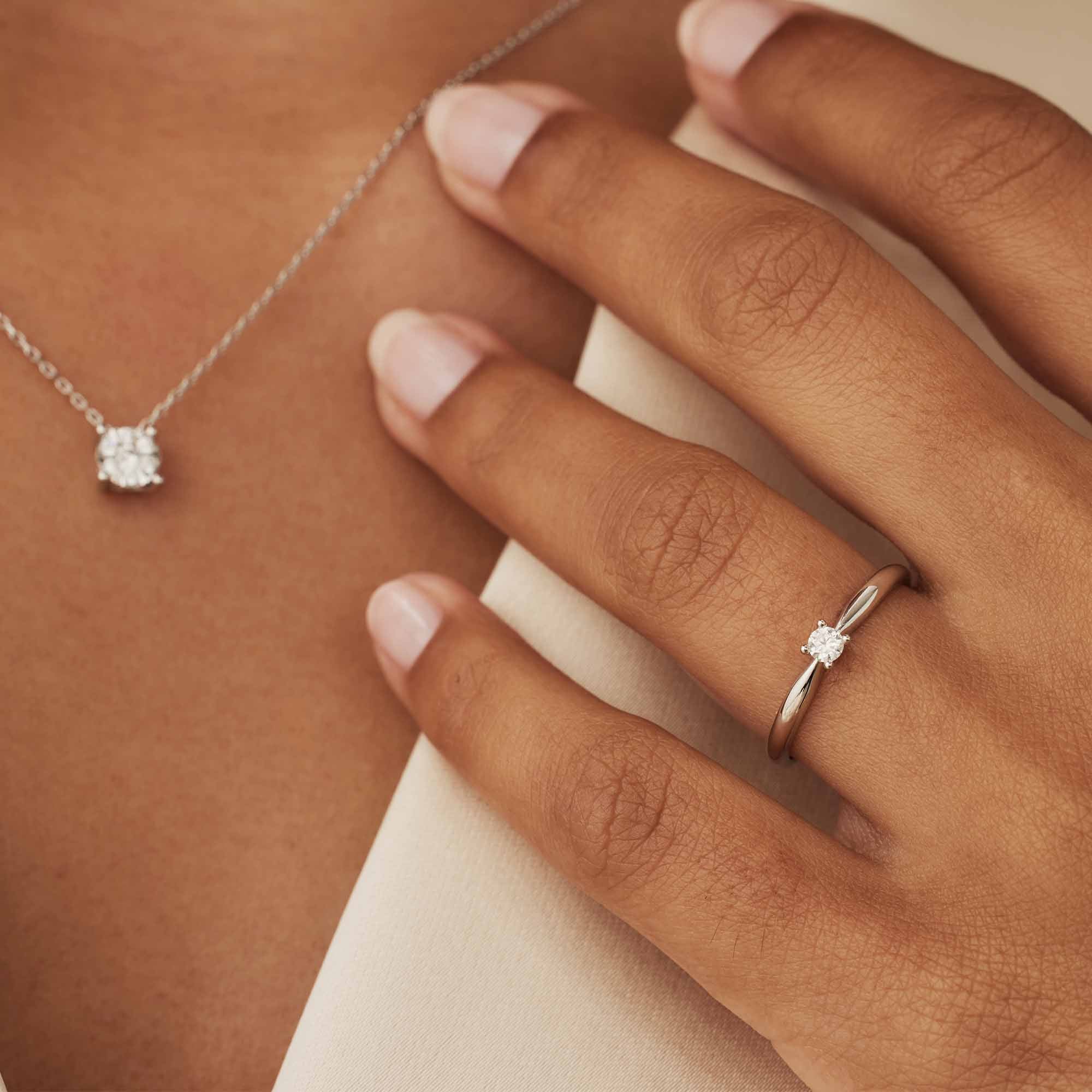 Isabel Bernard De la Paix Celesse 14 Carat Whitegold Ring | diamond 0.07 ct | IBD330005-54