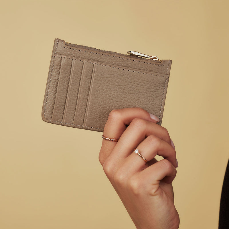 Isabel Bernard Honoré Femmes Porte-carte Taupe IB27017-zoom-