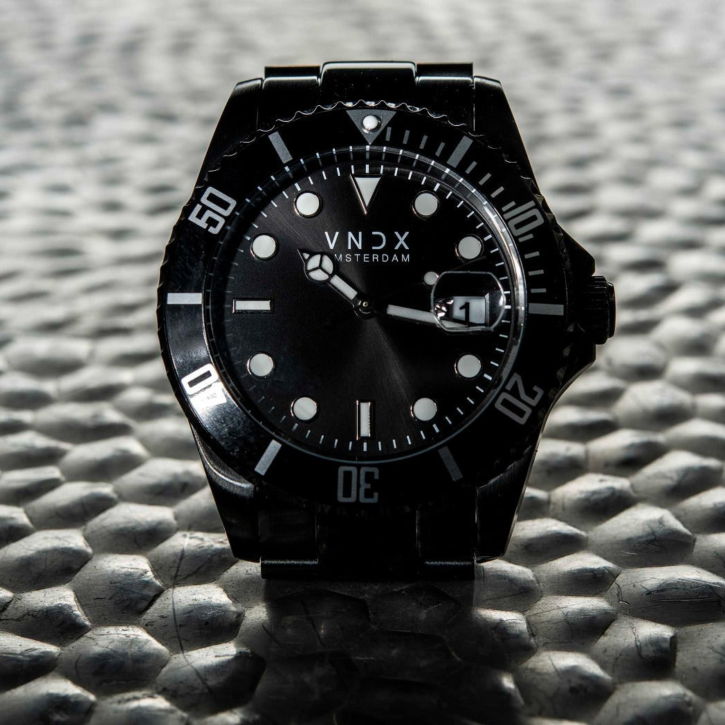 VNDX AMS LXRY Edition Men'sWatch 2003-MB14750-01
