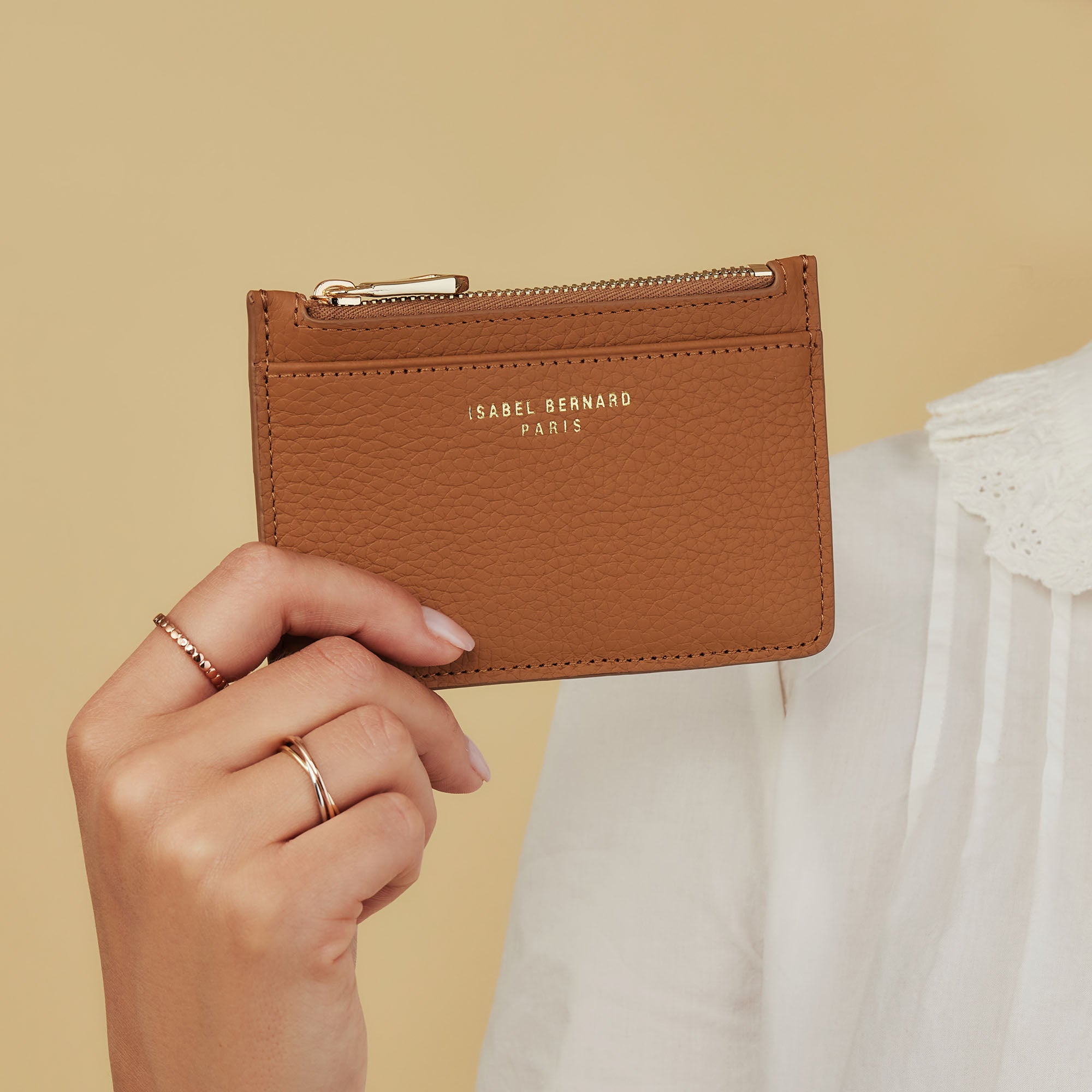 Isabel Bernard Honoré Aveline camel Leather Card Holder made of Calfskin IB27020
