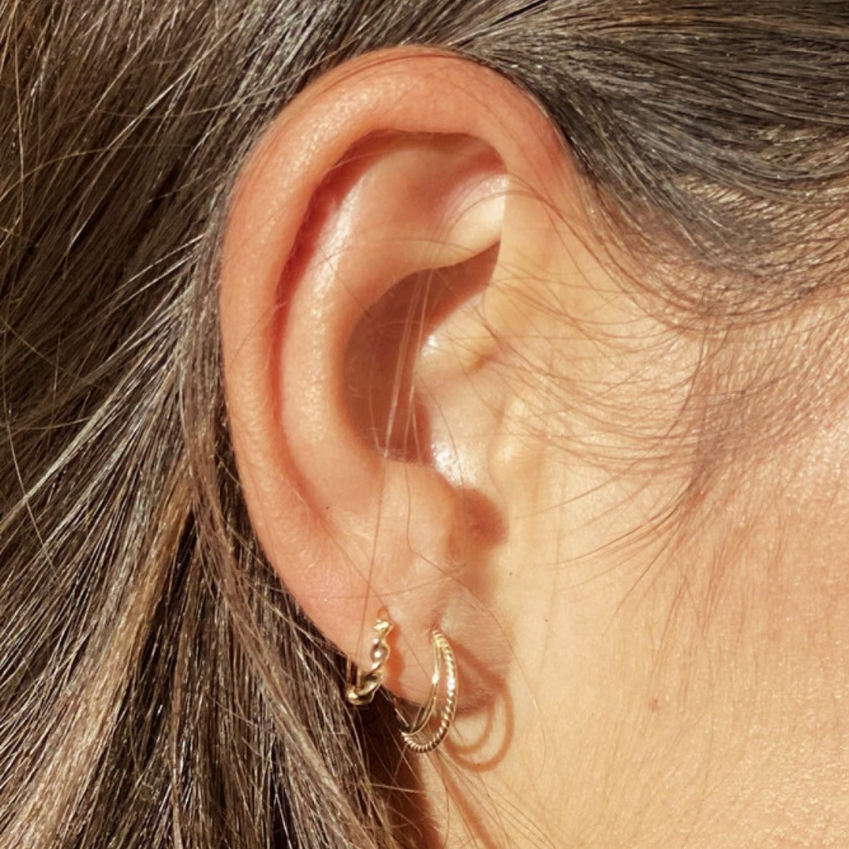 Jackie Gold 14 karat gold Hoop Earrings JKE20.035