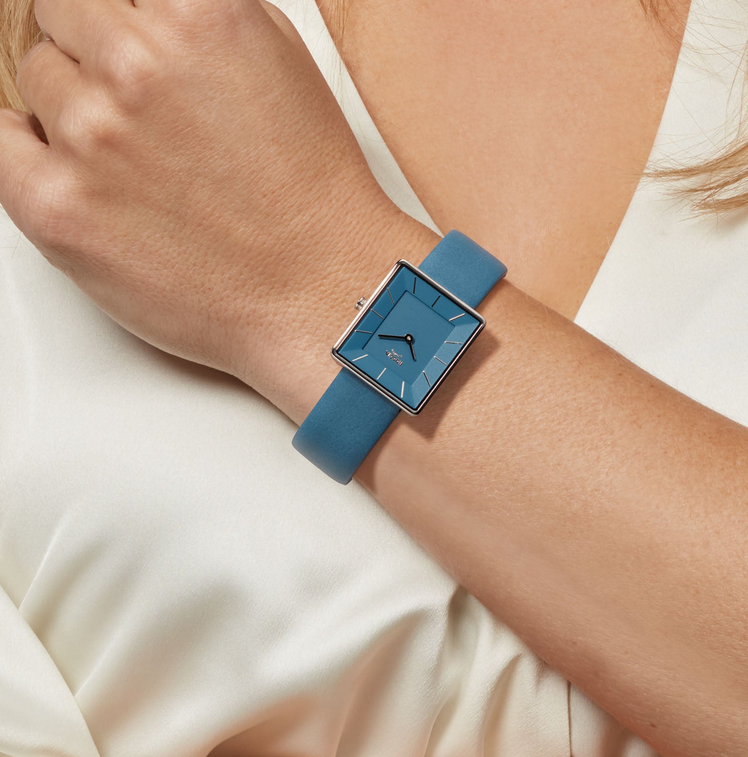 Boccia Titanium Blauw Dames Horloge 2002-3351-08