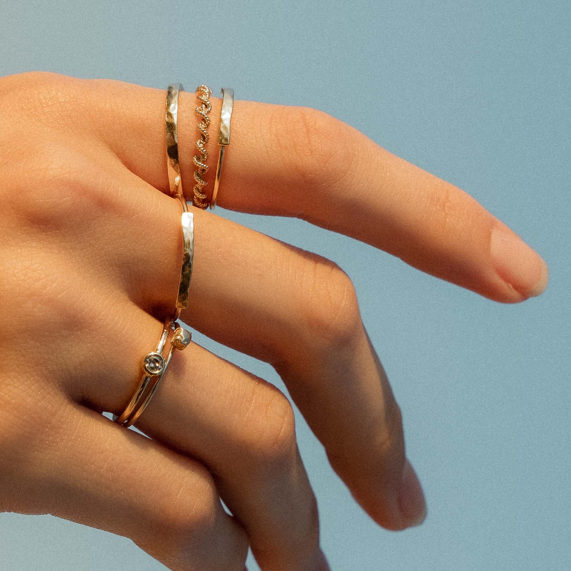 Violet Hamden Sisterhood Stone 925 Sterling Zilveren Goudkleurige Ring VH13027G-50 (Maat: 50)