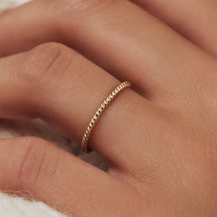 Isabel Bernard Rivoli Selene 14 karaat gouden ring IB330016-50 (Maat: 50)